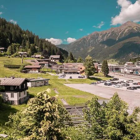 Am Huegel Aparthotel Bad Gastein