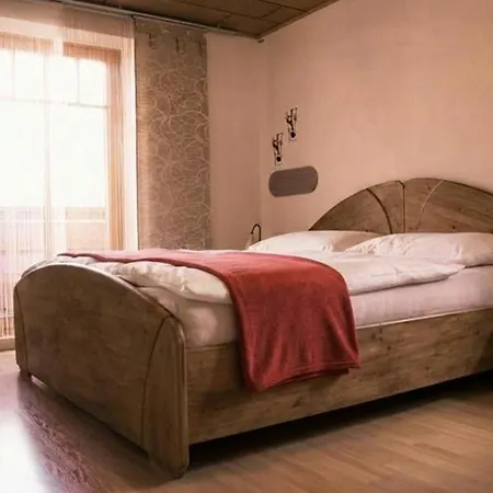 Am Huegel Aparthotel