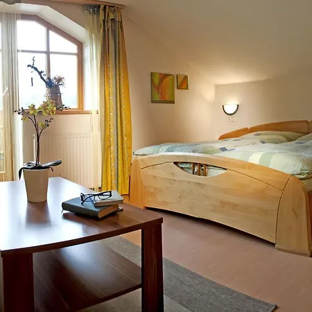 Aparthotel Am Hügel 3*